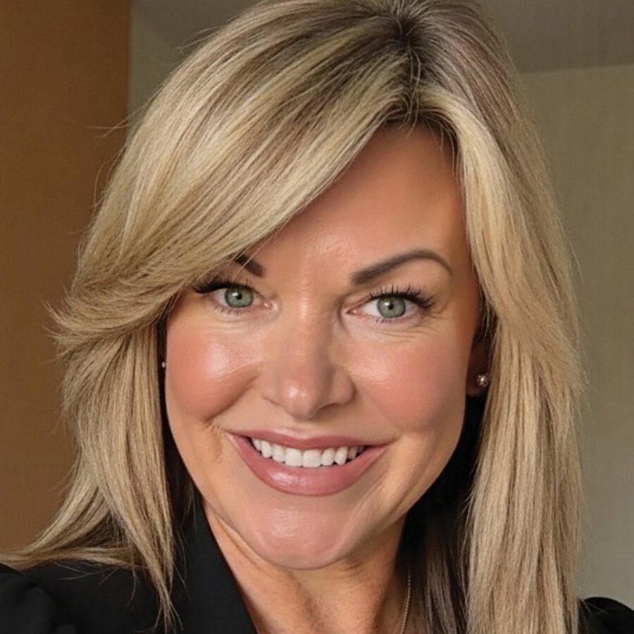 Melanie Roupas Photo